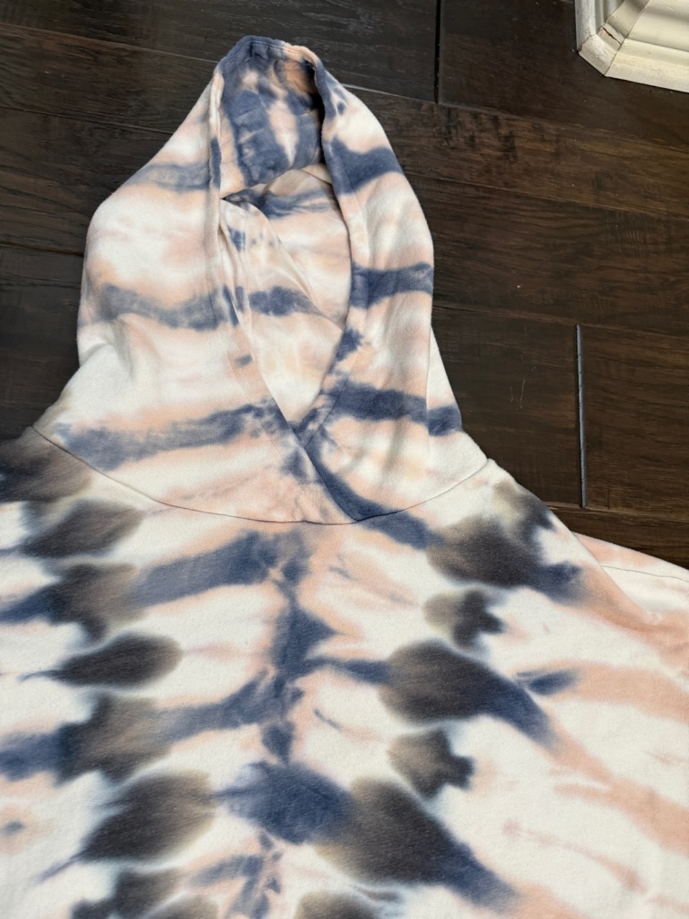 Hoodie Top Young Fabulous & Broke Peach and Navy Tie-Dye - Picture 7 of 15